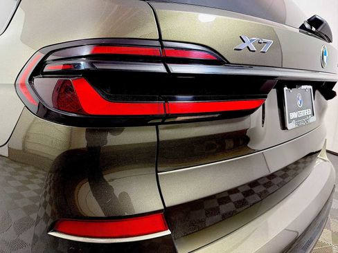 Certified 2024 BMW X7 xDrive40i w/ M Sport Package image 29