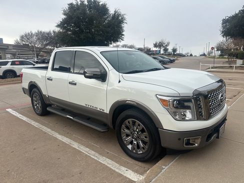 Certified 2019 Nissan Titan Platinum Reserve w/ Platinum Utility Package image 1