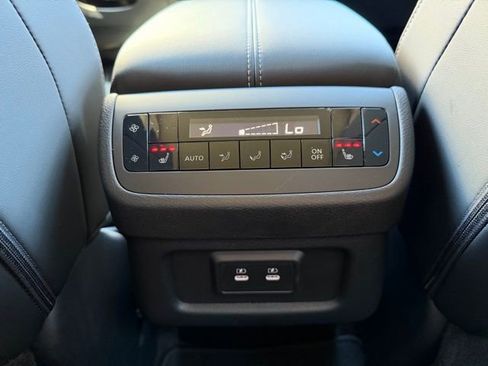 New 2026 Nissan Pathfinder SL w/ SL Premium Package image 36