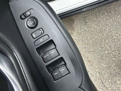Used 2025 Honda HR-V LX image 26