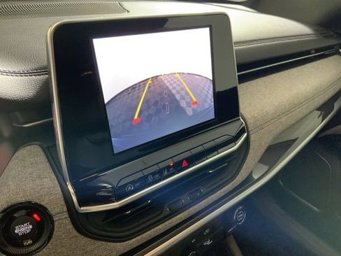 Used 2026 Jeep Compass Latitude image 24