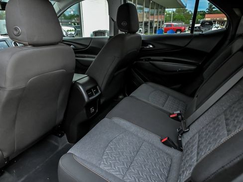 Used 2022 Chevrolet Equinox LT FWD image 18