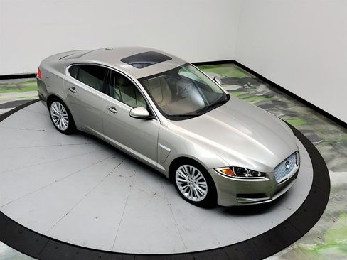 Used 2012 Jaguar XF Portfolio RWD image 35