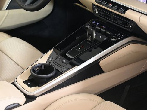 Certified 2021 Porsche 911 Targa 4S image 26