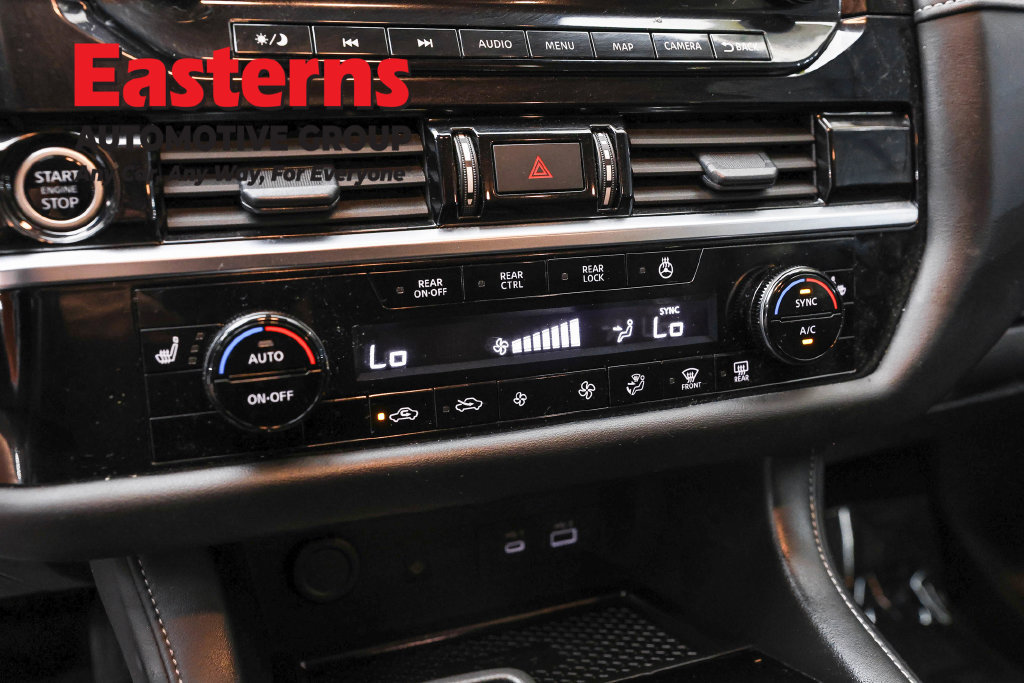 Used 2024 Nissan Pathfinder SL w/ Black Appearance Package AWD/4WD image 21