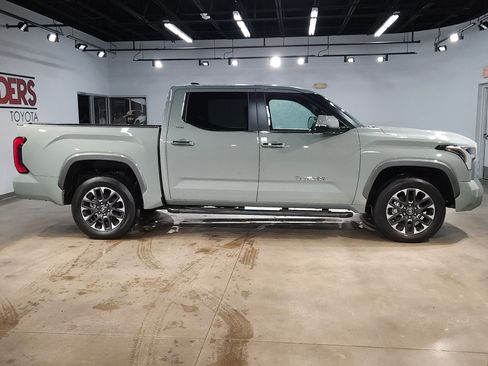 Used 2025 Toyota Tundra Limited AWD/4WD image 8