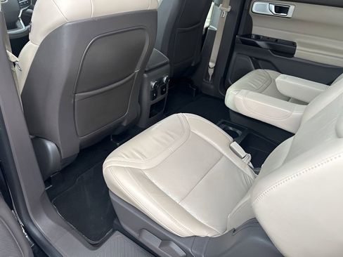 Used 2020 Ford Explorer Platinum w/ Premium Technology Package image 20