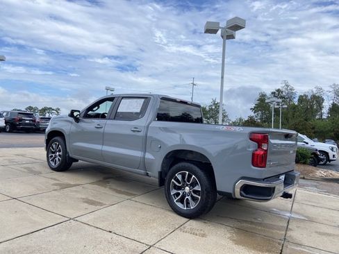 Used 2024 Chevrolet Silverado 1500 LT AWD/4WD image 8