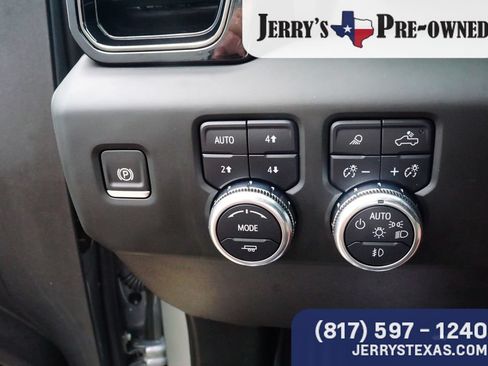 Used 2024 GMC Sierra 1500 AT4 w/ Technology Package AWD/4WD image 16