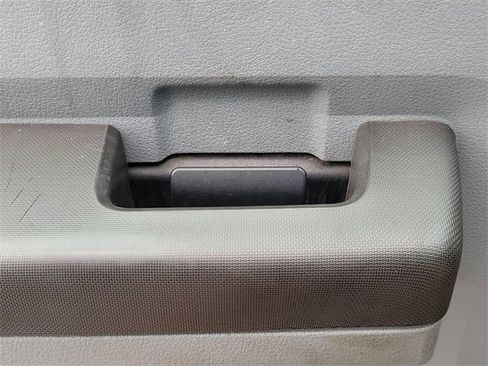 Used 2015 Ford F550 2WD Regular Cab Super Duty image 30