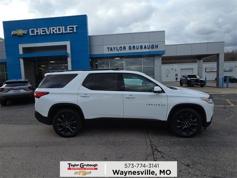 Used 2021 Chevrolet Traverse RS image 1
