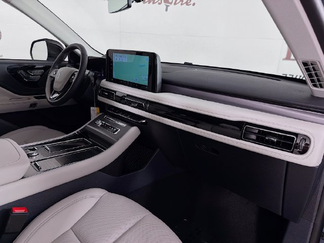 New 2026 Lincoln Aviator 2WD image 33