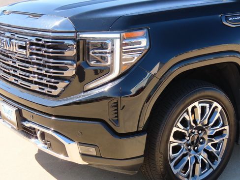 Used 2024 GMC Sierra 1500 Denali Ultimate image 3