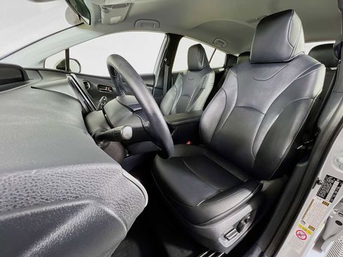 Used 2021 Toyota Prius Prime XLE image 22