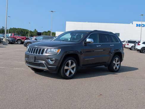 Used 2015 Jeep Grand Cherokee Limited w/ Trailer Tow Group IV AWD/4WD image 2