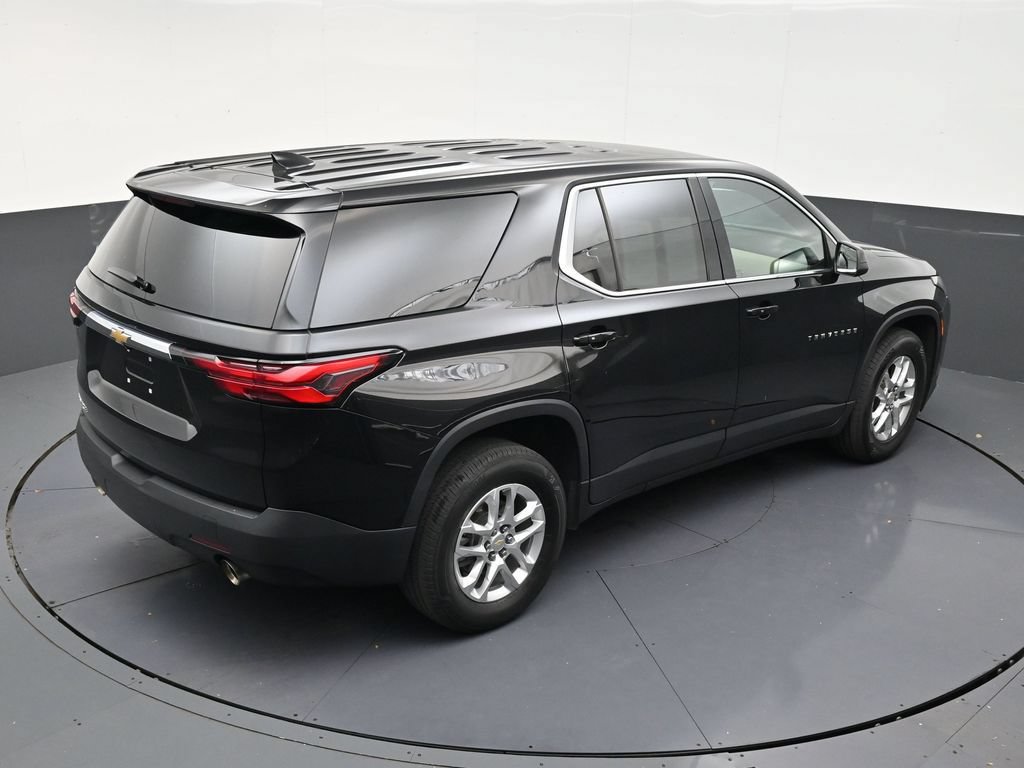 Used 2023 Chevrolet Traverse LS FWD image 17