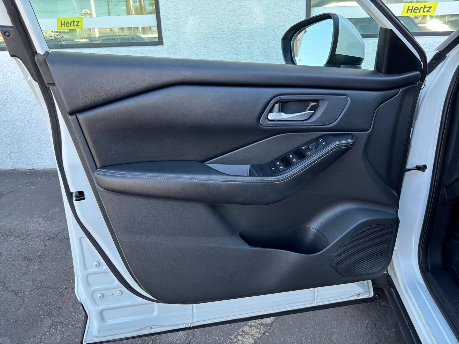 Used 2024 Nissan Rogue SV AWD/4WD image 18