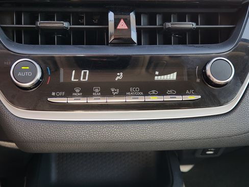 Used 2024 Toyota Corolla LE FWD image 21