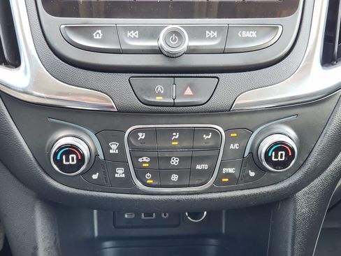 Used 2023 Chevrolet Equinox LT AWD/4WD image 17