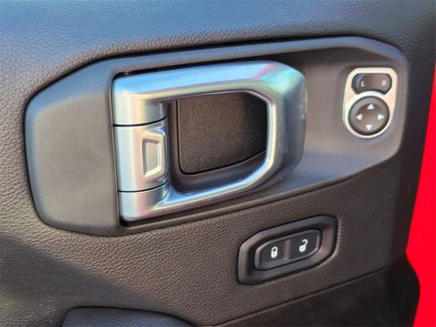 Used 2022 Jeep Wrangler Unlimited Rubicon 4xe w/ Dual Top Group image 21