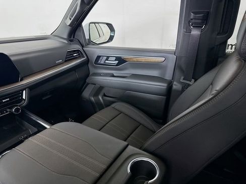 Used 2026 Chevrolet Suburban High Country w/ Sun And Tow Package AWD/4WD image 28