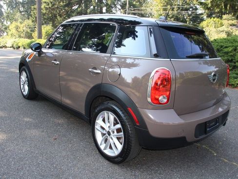 Used 2011 MINI Cooper Countryman FWD image 4