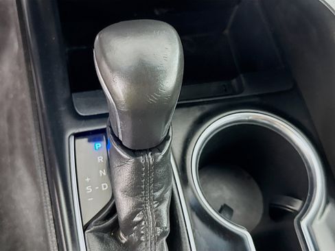 Used 2018 Toyota Camry XSE image 19