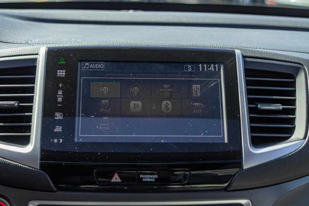 Used 2025 Kia Sportage EX AWD/4WD image 17