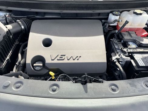 Used 2024 Buick Enclave Premium image 31