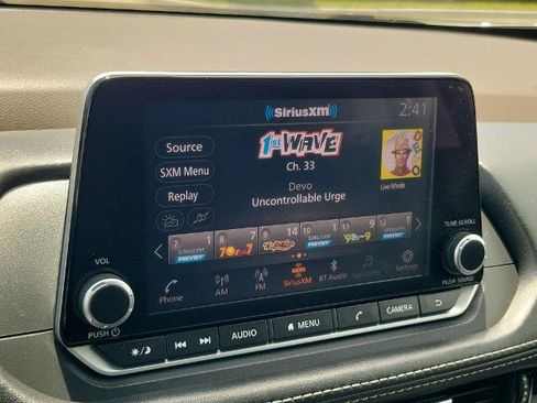 Certified 2023 Nissan Rogue SV FWD image 29