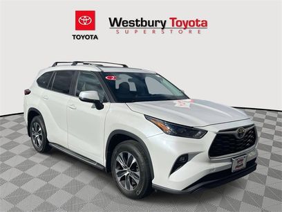Used 2023 Toyota Highlander XLE