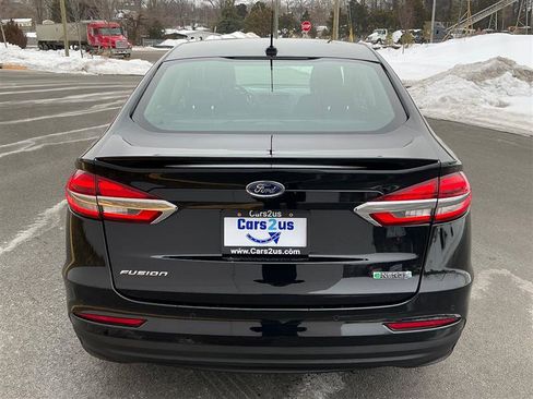 Used 2019 Ford Fusion Energi Titanium image 5