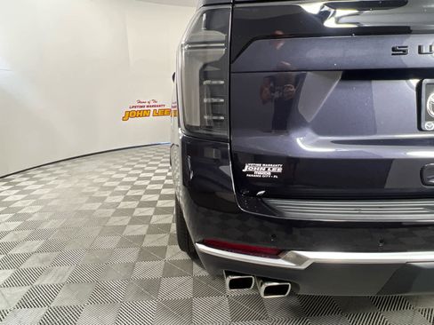 Used 2025 Chevrolet Suburban High Country image 12