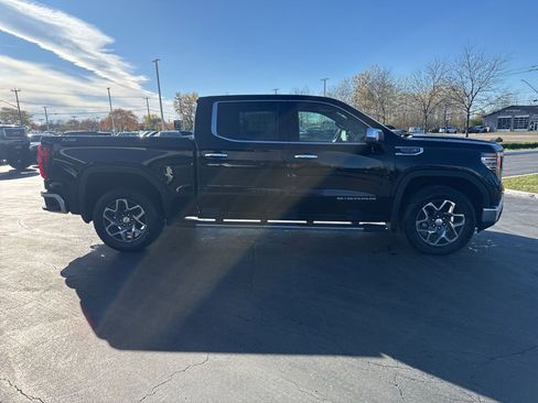 New 2026 GMC Sierra 1500 SLT image 8