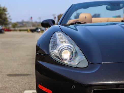 Used 2014 Ferrari California RWD image 12