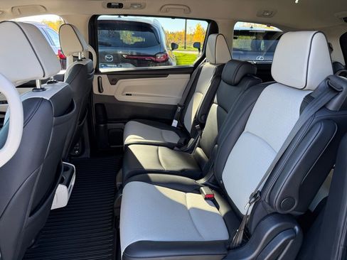 Certified 2025 Honda Odyssey Elite image 16