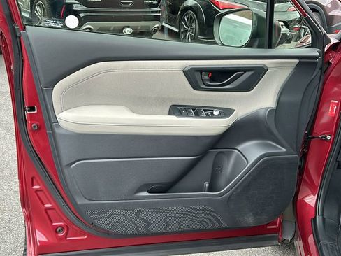 Certified 2025 Subaru Forester Premium image 9