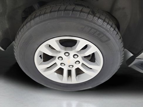 Used 2018 Chevrolet Tahoe LT w/ Luxury Package image 13