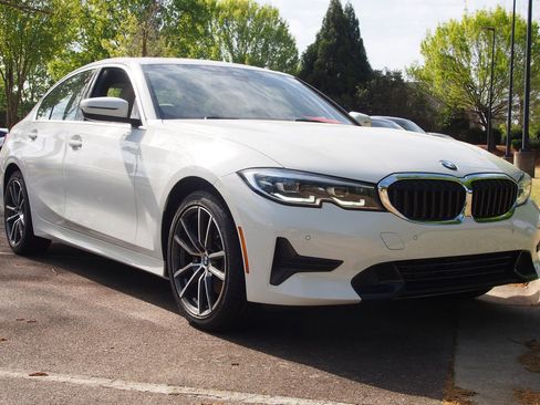Used 2021 BMW 330i Sedan w/ Premium Package image 1