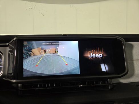 Certified 2025 Jeep Wrangler Sahara image 22