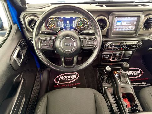Used 2021 Jeep Gladiator Sport AWD/4WD image 27