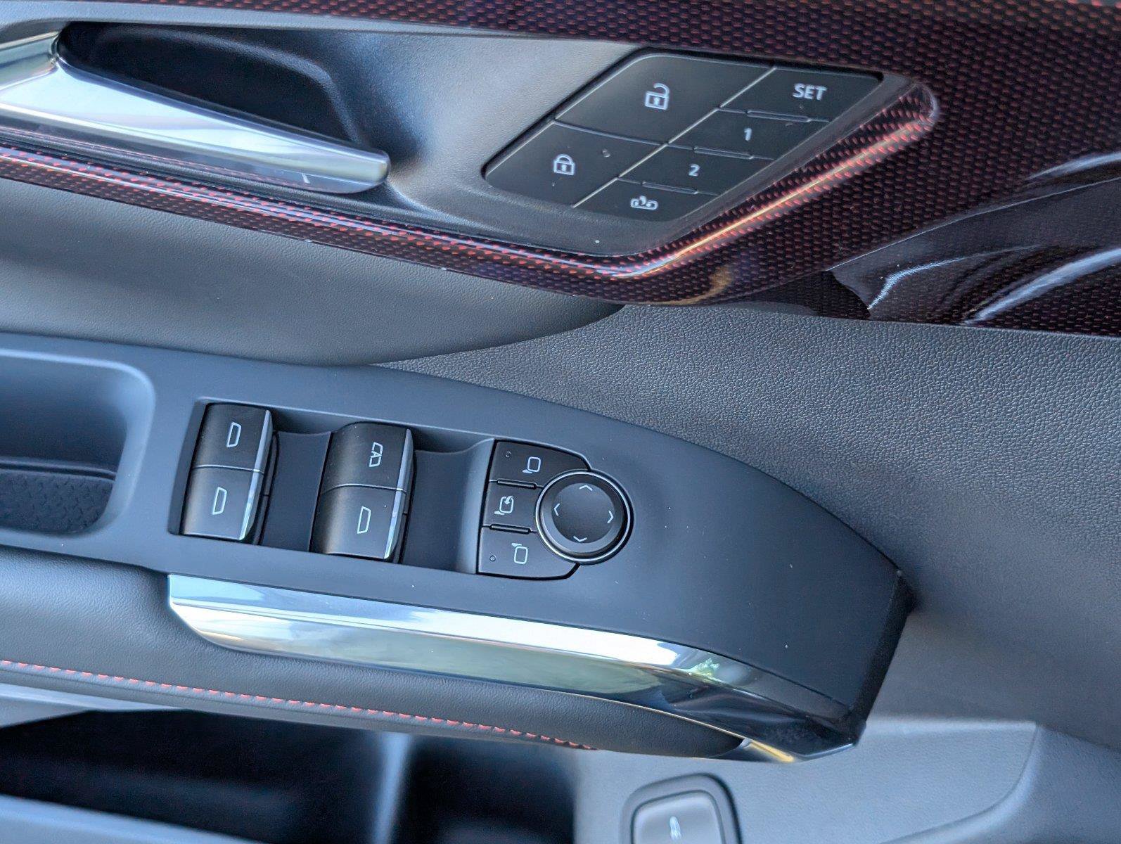 New 2027 Chevrolet Traverse RS FWD image 20