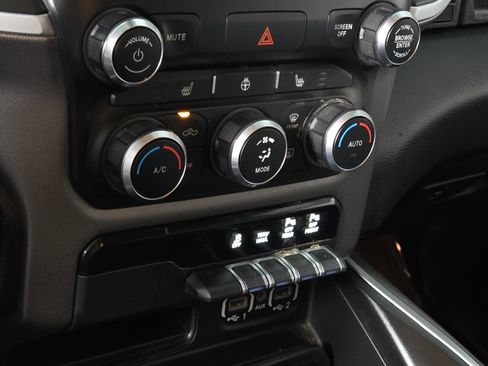 Used 2020 RAM 1500 Big Horn RWD image 29