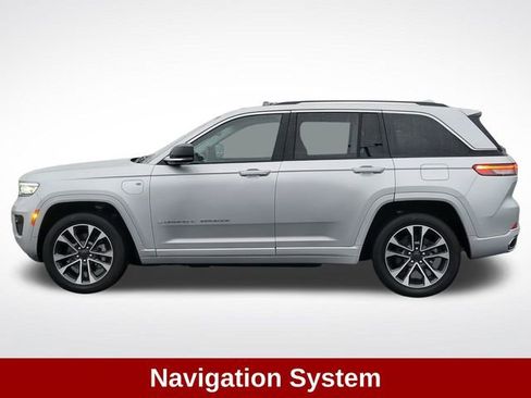 Used 2022 Jeep Grand Cherokee Overland image 2