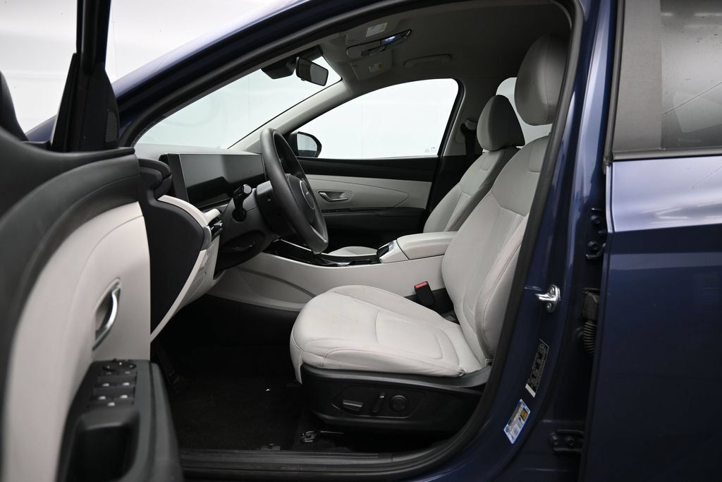 Certified 2025 Hyundai Tucson SEL AWD/4WD image 23