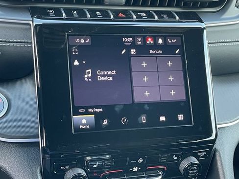 Used 2026 Jeep Grand Cherokee Laredo X AWD/4WD image 19