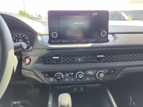 Used 2025 Honda Accord SE image 32