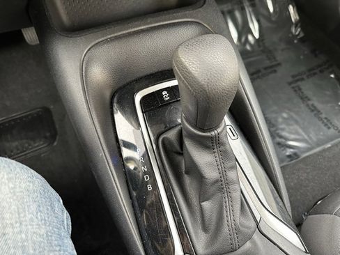 Used 2024 Toyota Corolla LE image 32