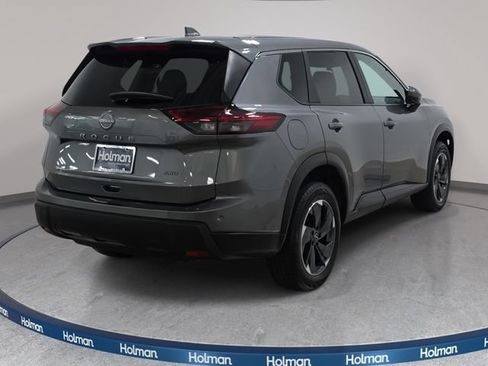 Used 2025 Nissan Rogue SV AWD/4WD image 6