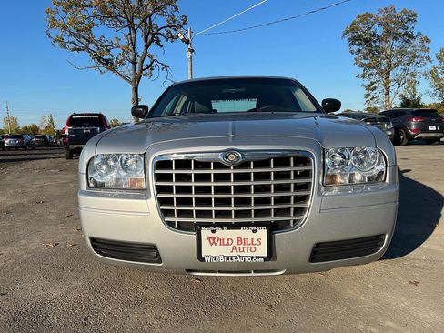 Used 2006 Chrysler 300 image 3
